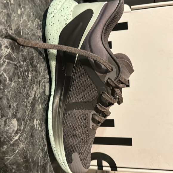 LuLuLemon shoes - Picture 2 of 7